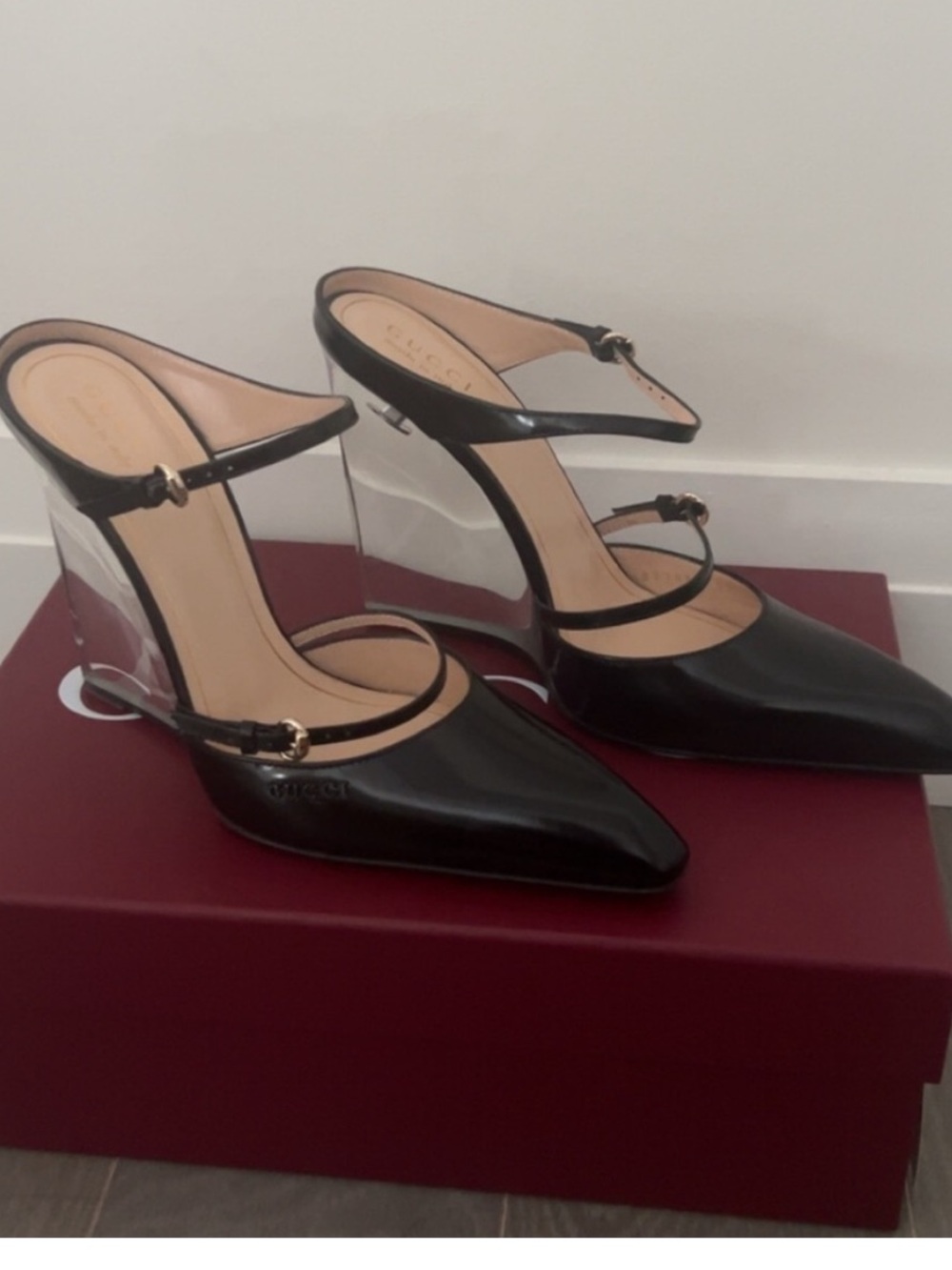 Gucci Black Patent Leather Pointed Mary-Jane Mules with Clear Block Heel - Picture 7 of 11